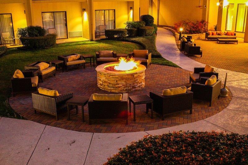 Country Inn & Suites By Radisson, Dallas-Love Field Exterior photo